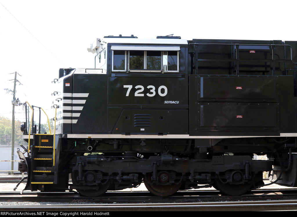 NS 7230